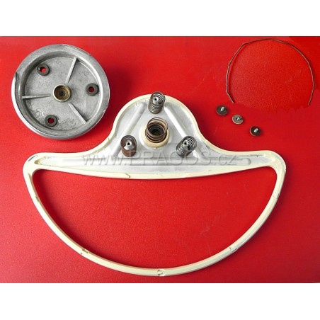 80 - Volant bílý kompletní 450, SPARTAK, 1200–1 renovované včetně nově odlitých plastů 80 - Volant bílý kompletní 450, SPARTAK, 1200–1 renovované včetně nově odlitých plastů