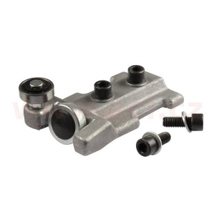 Spodní pant bočních dveří komplet, P