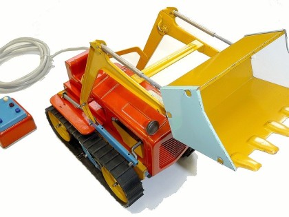 Electric crawler loader