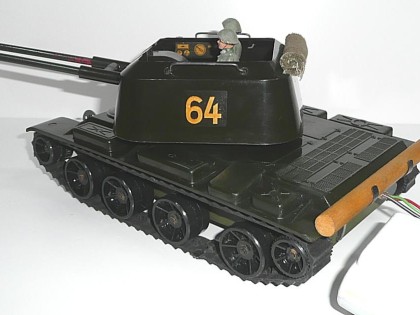 Anti-aircraft twin cannon