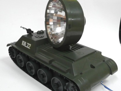 Illuminating tank
