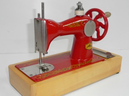 Sewing machine DŠM-2